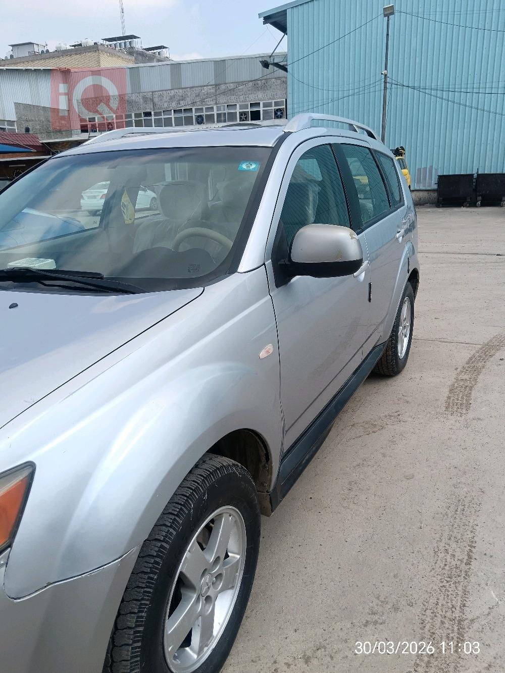 ميتسوبيشي اوتلاندر